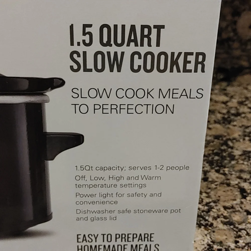 Bella slow cooker, Cheese Warmer 1.5 Quart, New